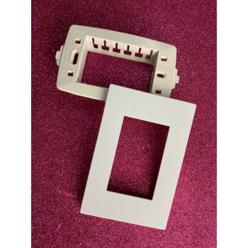 Placa 3 Módulo Horizontal com Suporte 4x2 - RECTA Branco Satin Fosco